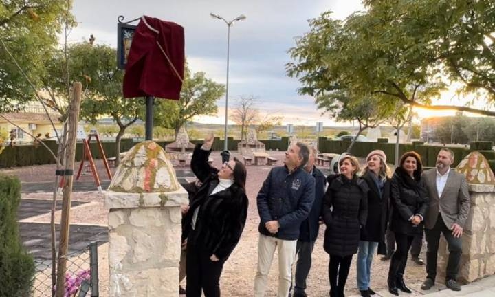 El parque de Torrealvilla ya lleva el nombre de la periodista Marisa Arcas