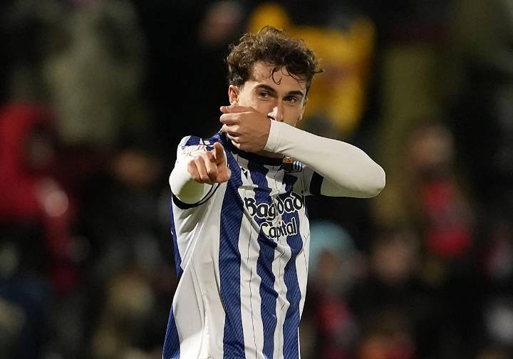 Los comentaristas de DV analizan el pase: «Trámite superado, culminado con el gol de penalti de Sadiq»