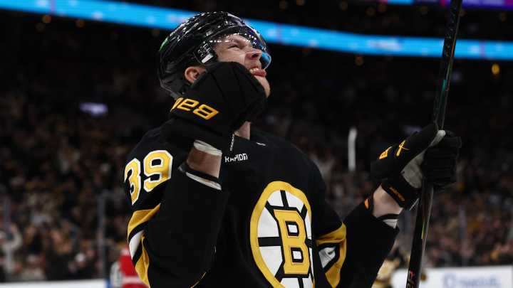 Devils at Bruins odds, picks and predictions