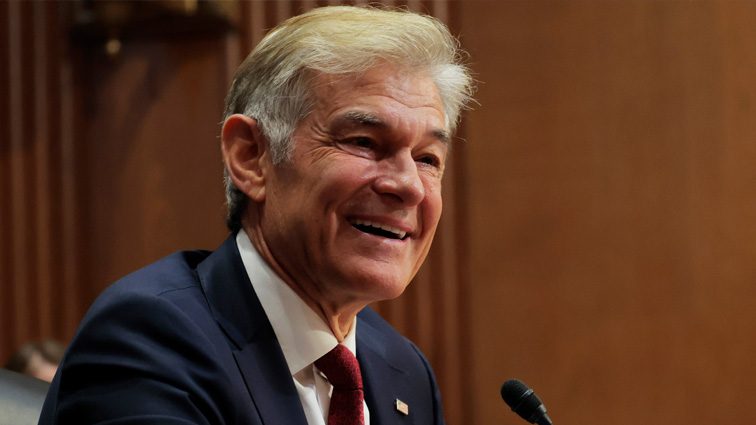 Dr. Oz urges seniors to review Medicare plans before enrollment deadline