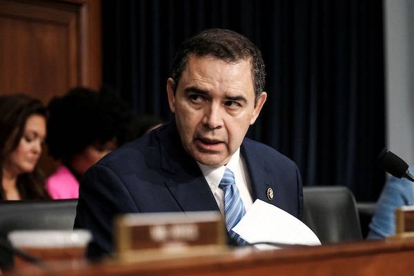 Trump Grants Full Pardon to Texas Congressman Henry Cuellar and His Wife Ahead of 2026 Reelection