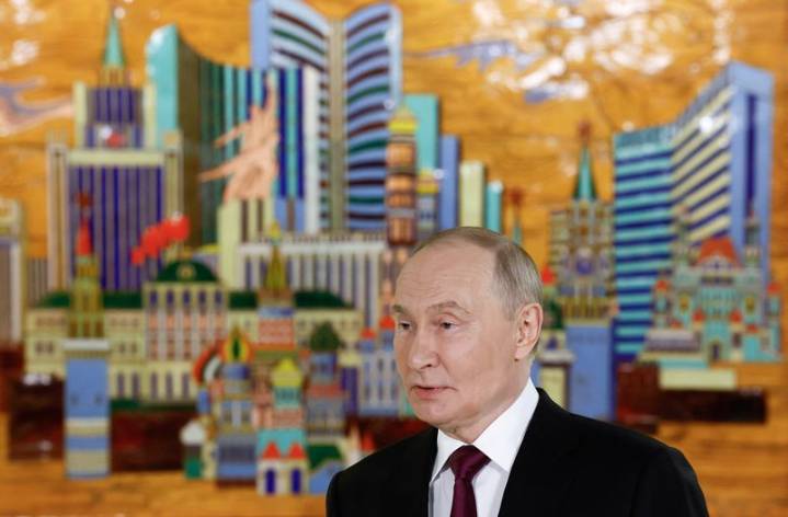 Putin threatens to 'cut Ukraine off from the sea' after attacks on tankers