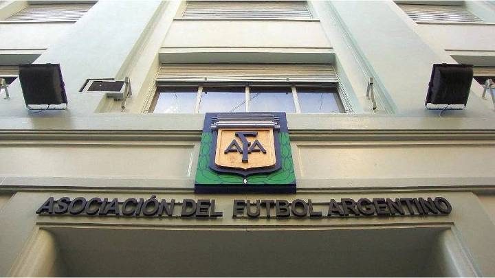 Causa Sur Finanzas: megaoperativo con allanamientos en AFA, Racing, Independiente y otros 15 clubes