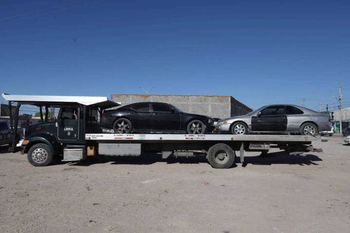 Sancionan a hombre que bloqueó un camellón con 66 vehículos en Santiago Troncoso