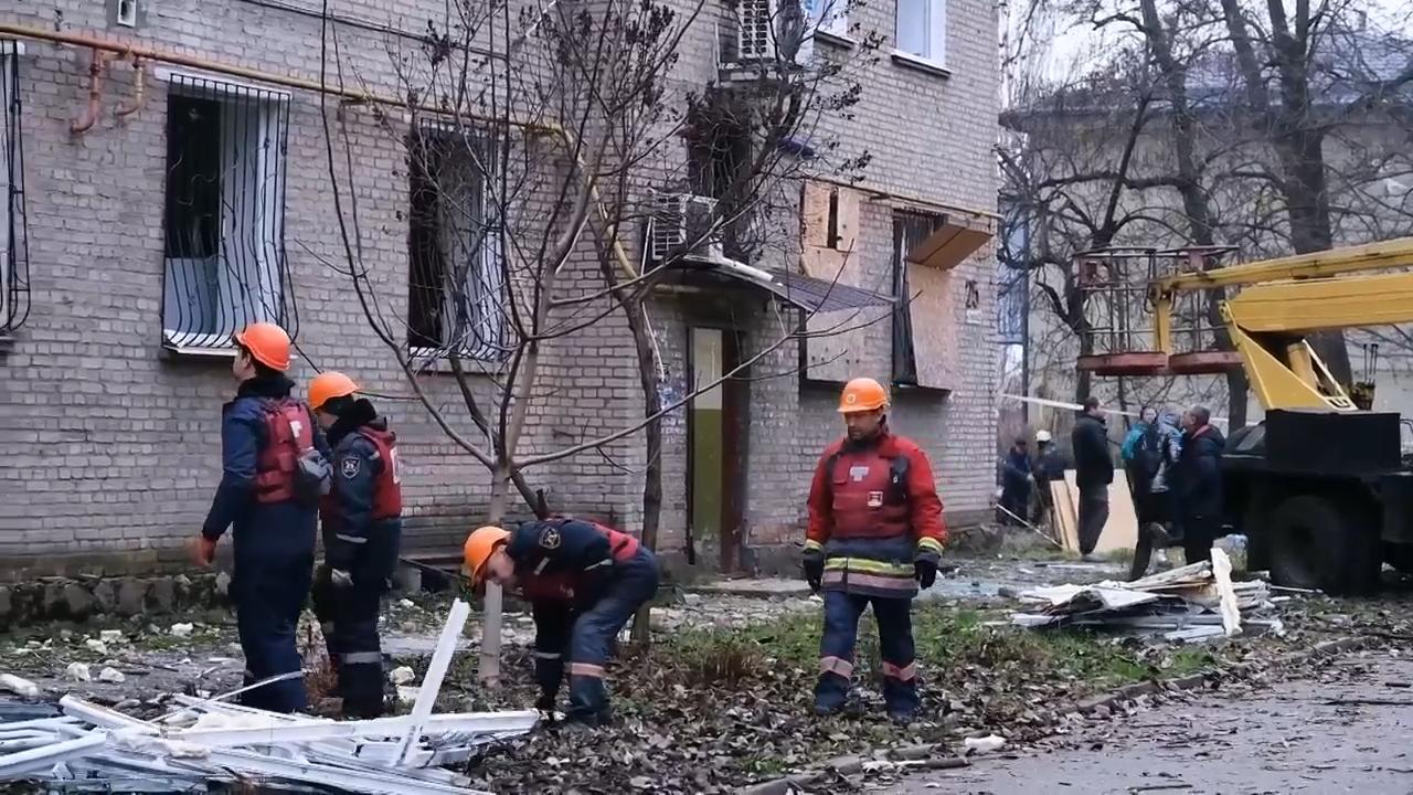 11 wounded after Russian bombs strike residential buildings in Zaporizhzhia, local authorities say