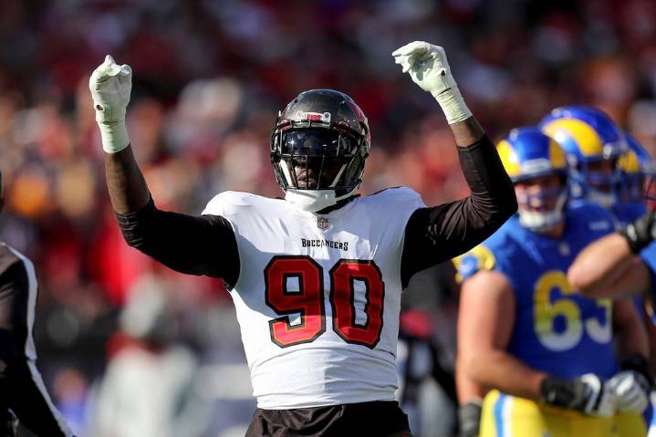 Jason Pierre-Paul returns to the Buccaneers after sitting out nearly 2 years – Winnipeg Free Press