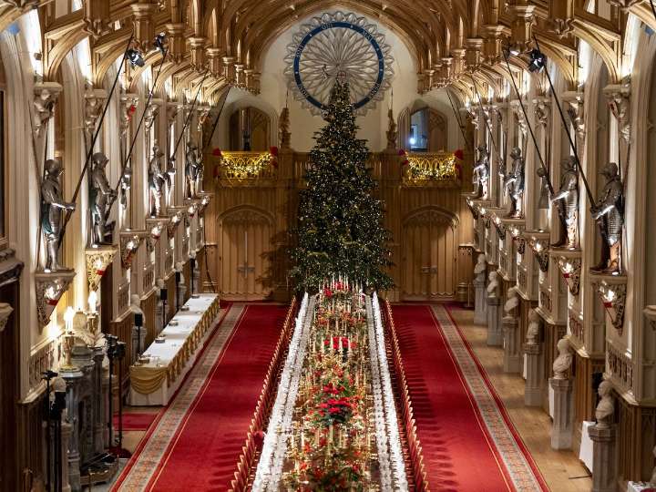 Banquet for King and Germany’s president held in shadow of Christmas tree