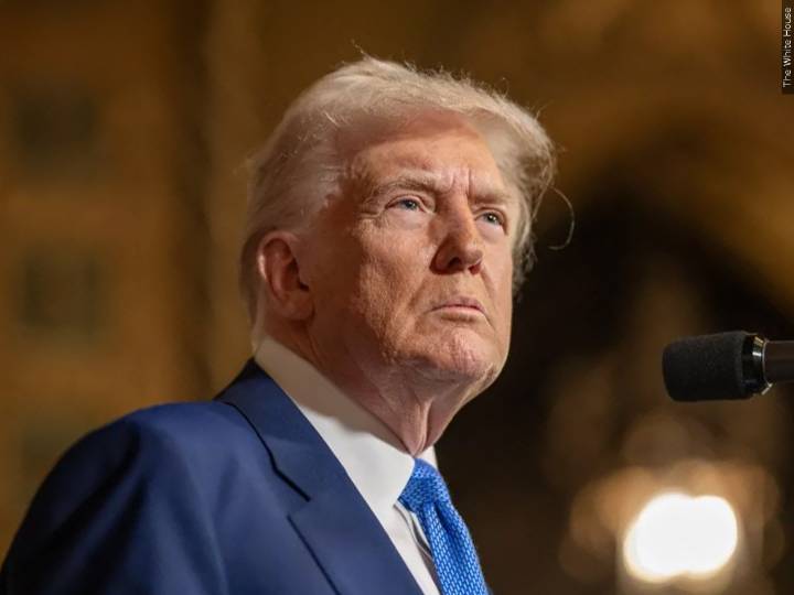 Trump plans to weaken vehicle mileage rules that limit air pollution