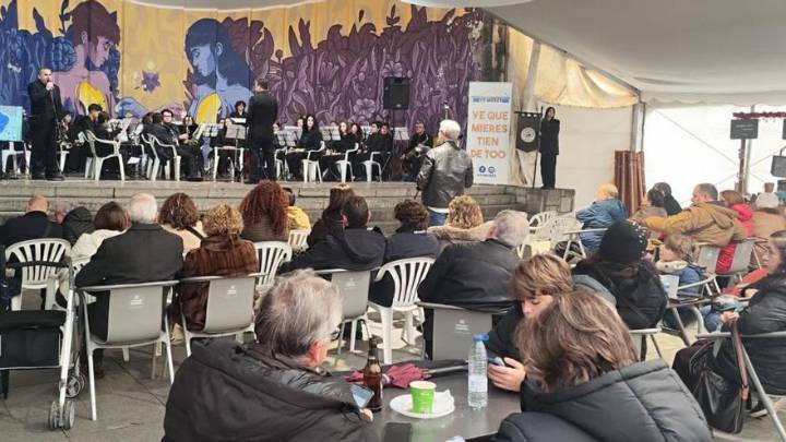 Fiebre por adquirir "caudalinos" en la feria comercial de Mieres