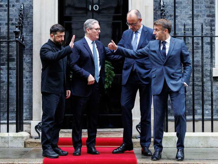 Líderes de Francia, Alemania y Reino Unido abordan con Trump los esfuerzos para un acuerdo de paz en Ucrania