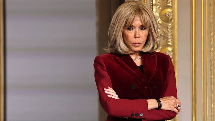[VIDEO] Brigitte Macron vuelve al escándalo: llama “zorras estúpidas” a feministas