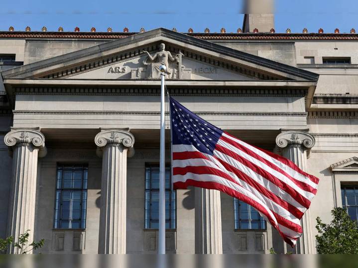 US to require social media for visa