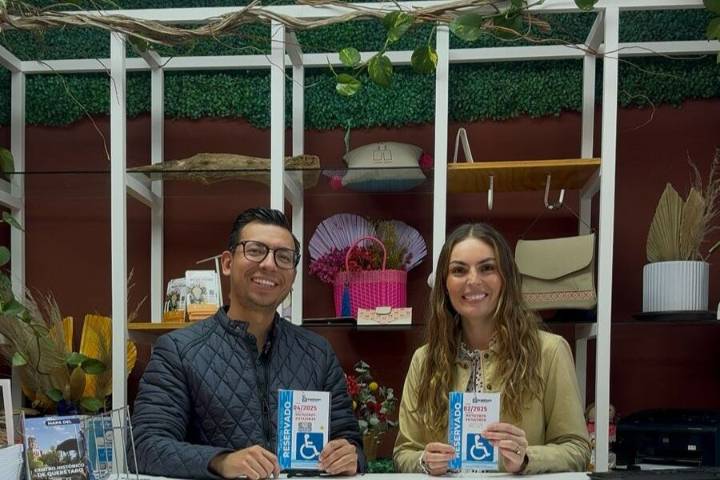 Presentan tarjetón para personas con discapacidad