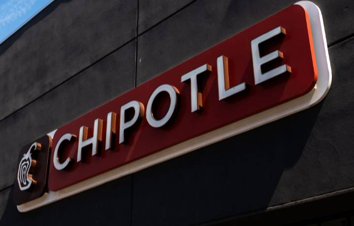NYC woman sues Chipotle, DoorDash over 'rodent' in burrito bowl