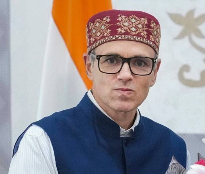 Omar: INDIA on life support, backing Cong lone option