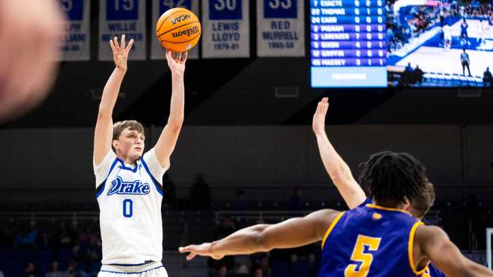 Braden Appelhans sets record in Drake's win over Western Illinois