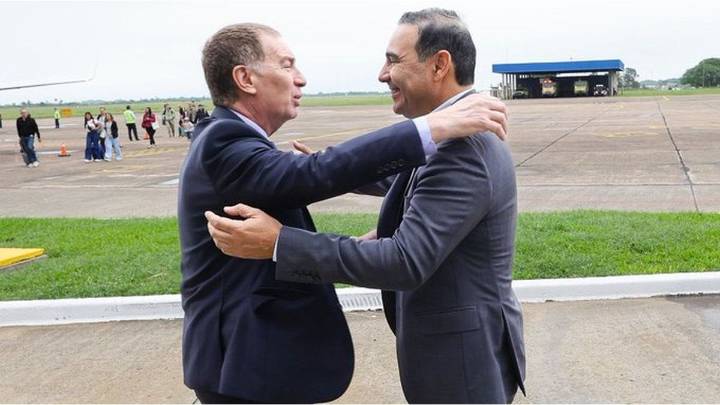 Diego Santilli estuvo con Gustavo Valdés, suma a otro gobernador PJ a la Casa Rosada y afina el Presupuesto 2026