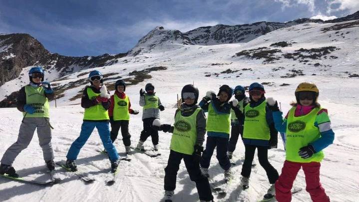 Aragón impulsa los deportes de invierno con forfaits a precio reducido para los escolares en las estaciones de Aramón