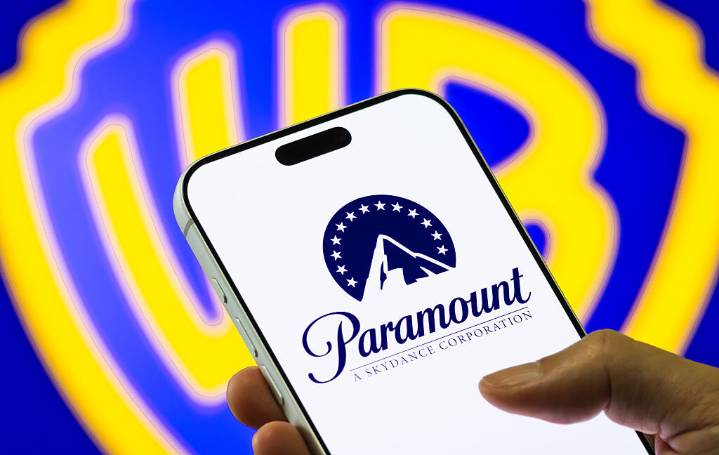 Paramount tries to swipe Warner Bros. from Netflix with a hostile takeover