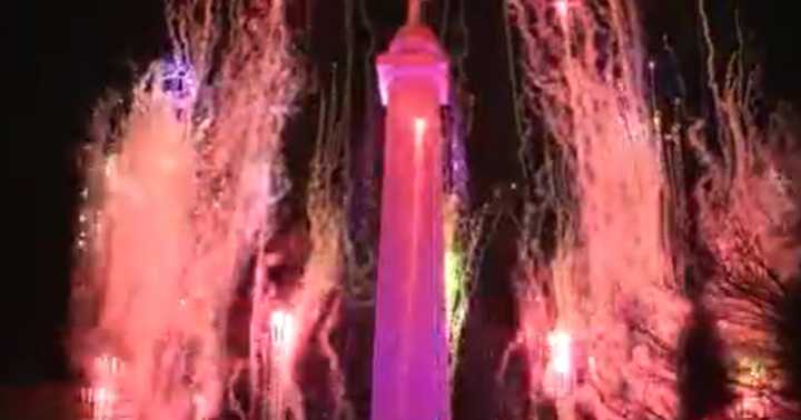 Baltimore kicks off holidays with 54th-annual Washington Monument Lighting