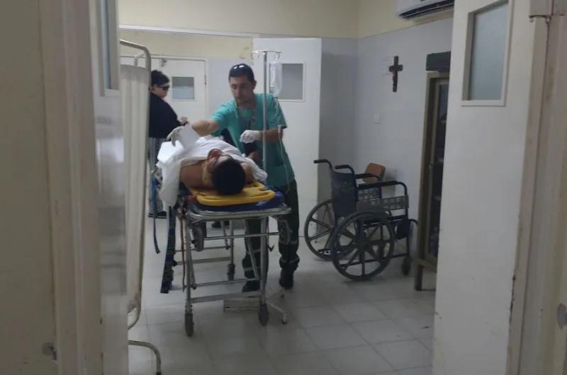 Tras discutir con su pareja se disparó en la sien y está grave