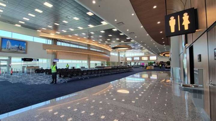 Capital de Ecuador inaugura ampliación aeroportuaria