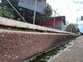 Más de 300 niños perjudicados por desborde de aguas servidas en la E.B Cacique del Paramaconi