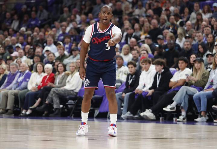The Bounce: 4 questions on the Chris Paul drama. Plus, what's up with Giannis?