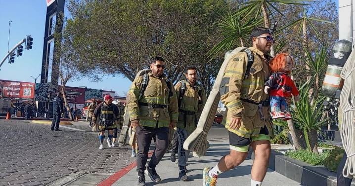 Participan 800 en ‘Reto 30′ de Bomberos Tijuana