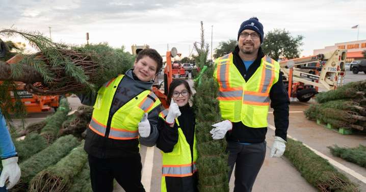Port of Corpus Christi spreads holiday cheer with 28th annual Christmas tree giveaway