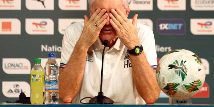 El técnico sudafricano admite que enfrentar a México en el Estadio Azteca será un reto en 2026