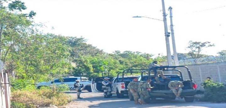 Aseguran droga y detienen a cuatro en cateo realizado en Dzununcán