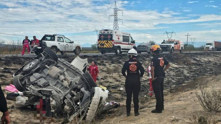 Choque de auto con tráiler deja 5 muertos en Mina, Nuevo León