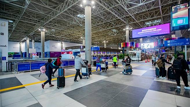 Pasajeros de vuelos nacionales no pagarán TUUA de transferencia