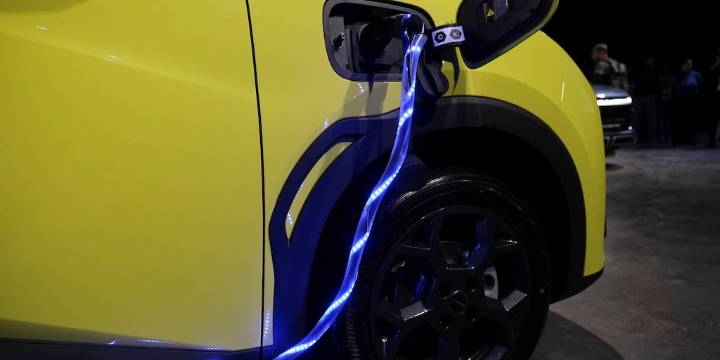 La venta de autos eléctricos subió casi un 500% en el último año gracias al cupo del Gobierno que no paga arancel de importación