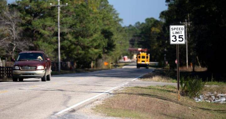 This Gulf Coast road is vital when I-10 traffic is a mess at MS