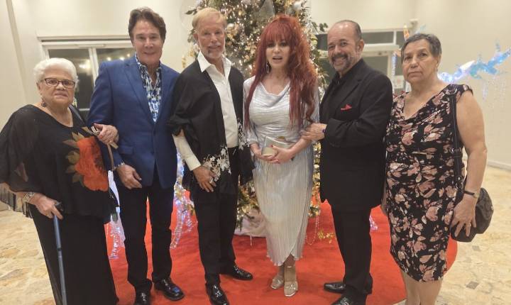 Diáspora boricua celebra aquí la Navidad con Iris Chacón y Fernando Allende