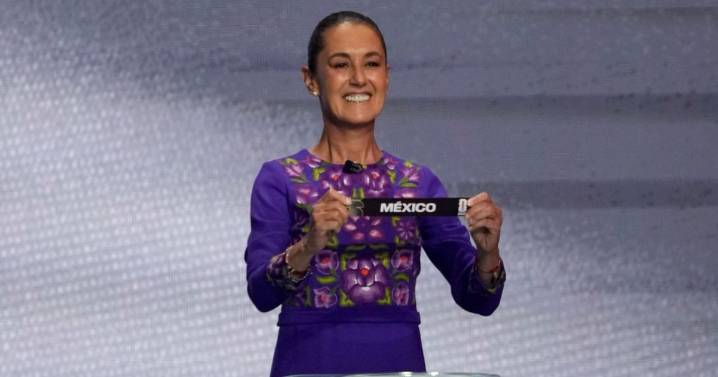 Sheinbaum toma protagonismo: así sacó la bola de México en el sorteo del Mundial 2026