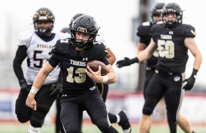 Southern Columbia returns to form, runs over Farrell for PIAA 2A football title