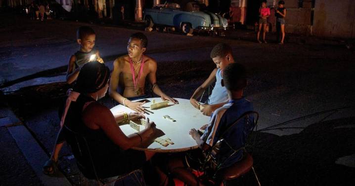 Massive power outage hits Cuba's western region after transmission line fails