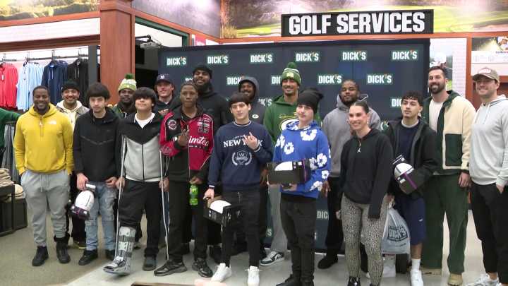 Jordan Love buys holiday gifts for local kids alongside teammates