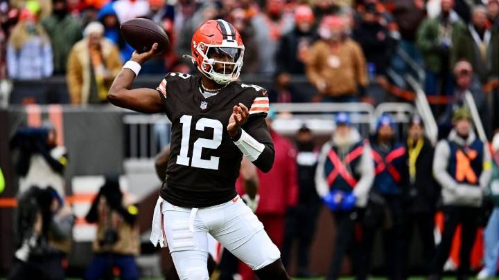 Week 14 NFL picks, score predictions, best bets from self