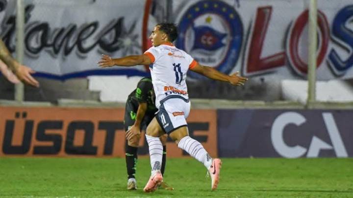 Fue la gran figura del Charrúa en la Copa Argentina, se fue libre y ahora jugará en Chile