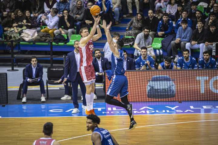 Deportes | El UCAM CB se da otro festín fuera de casa y logra su séptimo triunfo en nueve jornadas