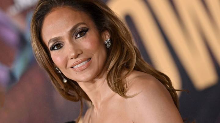 Jennifer Lopez cubre tatuaje dedicado a su exesposo Ben Affleck