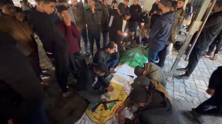 Funeral en Gaza por un alto comandante de Hamás muerto en un ataque israelí del sábado