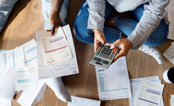 Crece el crédito con mutuales, comercios y no bancarios, pero también la morosidad