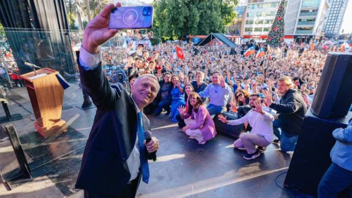 José Antonio Kast gana la presidencia de Chile con amplia ventaja