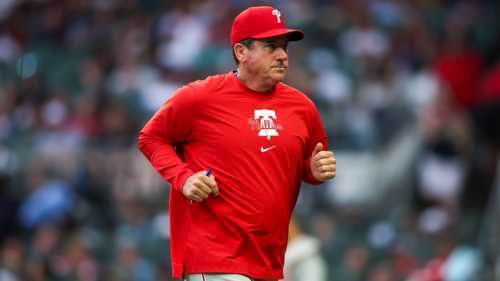 Philadelphia Phillies extend manager Rob Thomson's contract through 2027 season