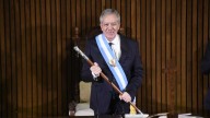 Asumió Suárez en Santiago, dijo que está dispuesto al “diálogo fructífero” y vaticinó un 2026 “difícil”